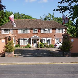 All Seasons Gatwick Guest House & Parking Χόρλι Exterior photo
