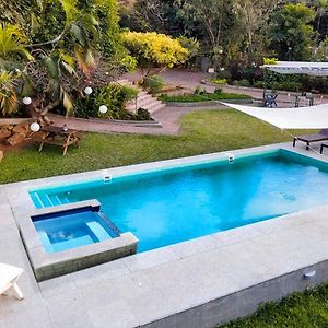 Oceanfront, Private Pool Villa, 2 Bed • Uttanbeach Βομβάη Exterior photo