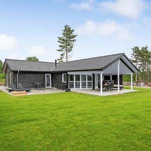 Nice Home In Ebeltoft With 4 Bedrooms, Sauna And Wifi Exterior photo