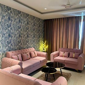 Luxurious And Spacious Private Room In Kharadi, Near Eon It Park Πούνε Exterior photo