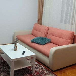 Apartament Alexandra Διαμέρισμα Orşova Exterior photo