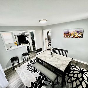 Stylish Cape Cod Cutie All Queen Beds 13 Min To Downtown Σινσινάτι Exterior photo