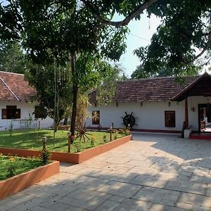 Abaamtharavadu Ξενοδοχείο Māla Exterior photo