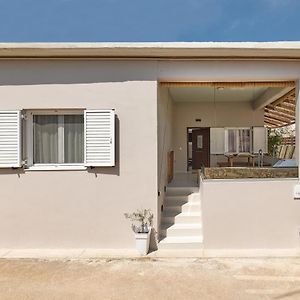 2 Bedroom Villa With Heated Swimming Pool-Spa Whirlpool-Bbq! Μελιδόνι Exterior photo