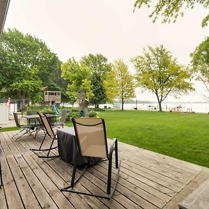 Waterfront Johnson Lake Getaway With Kayaks And Grill! Λέξινγκτον Exterior photo