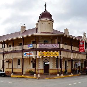 Railway Hotel Motel Peterborough Exterior photo