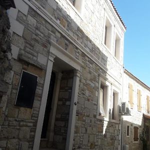 Yenifoca Tas Ev Διαμέρισμα Exterior photo