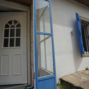 Les Volets Bleus Βίλα Prémian Exterior photo