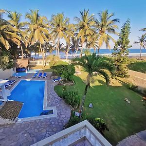 Stunning Oceanfront Villa In Cabarete, Dominican Republic Πουέρτο Πλάτα Exterior photo
