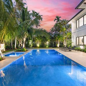 Villa In Coral Gables With Pool Jacuzzi Game Room Μαϊάμι Exterior photo