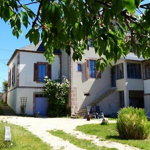 Aux Baboteurs Gdf Bed and Breakfast Vallon-en-Sully Exterior photo