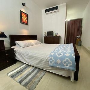 Cozy Ac Private Bedroom Gulshan 1 - 6Km Airport Ντάκα Exterior photo