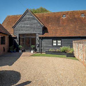 Pass The Keys Bradenham Barn In The Chiltern Hills Βίλα Exterior photo