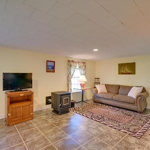 Maine Retreat With Ocean Views, Walk To Downtown! Διαμέρισμα Lubec Exterior photo