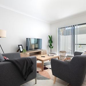 Modern Cozy Διαμέρισμα Περθ Exterior photo