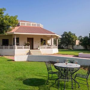 Stayvista'S The Cosy Countryside - Villa With Swimming Pool, Lawn & Indoor-Outdoor Games Τζαϊπούρ Exterior photo