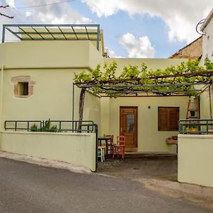 Traditional House In Fres Καρές Exterior photo