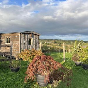 Luxury Shepherd'S Hut Style Cabin With Views Χέρεφορντ Exterior photo