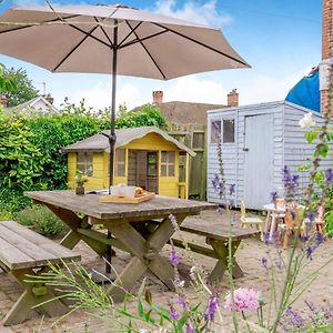 2 Bed In Horsted Keynes 60405 Βίλα Exterior photo
