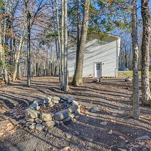 Glenburn Getaway With Fire Pit Near Trails! Διαμέρισμα Exterior photo