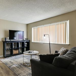 Fresno Apt Near Attractions, Shopping And Dining! Διαμέρισμα Exterior photo