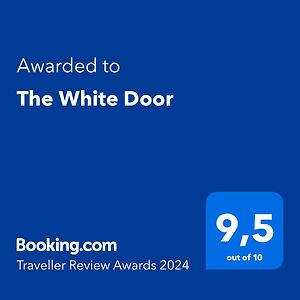 The White Door Διαμέρισμα Άαλστ Exterior photo