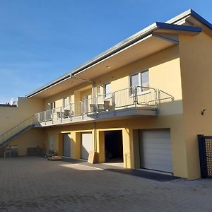 Kleine Auszeit - Ferienwohnungen In Flonheim Exterior photo