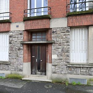 L'Instant Present - Appt Pour 4 Διαμέρισμα Charleville-Mézières Exterior photo