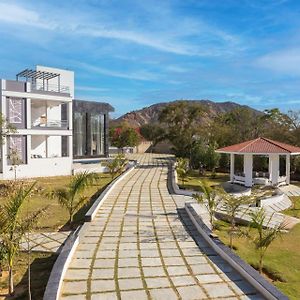 Stayvista'S Avadh Vatika - Mountain-View Villa With Outdoor Pool, Lawn Featuring A Gazebo & Bar Τζαϊπούρ Exterior photo