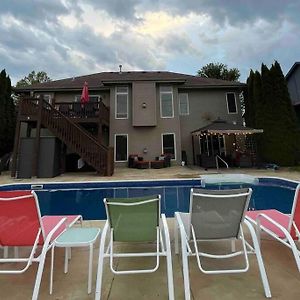 Spacious Pool House With Tons Of Amenities! Ομάχα Exterior photo