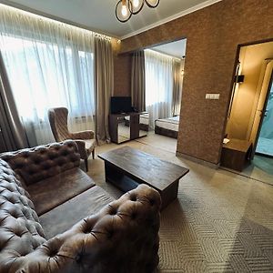 Hotelski Complex Beliat Kon Ταργκόβιστε Exterior photo
