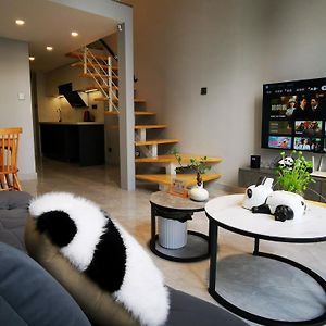 Panda Zuoke Besucher Apartment 熊猫坐客民宿 Κούνμινγκ Exterior photo