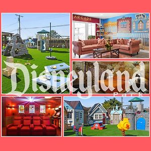 The Disneyland Dream: Arcade, Theater, Play, Golf+ Garden Grove Exterior photo