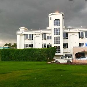 Hotel Radhika Palace Morena Exterior photo