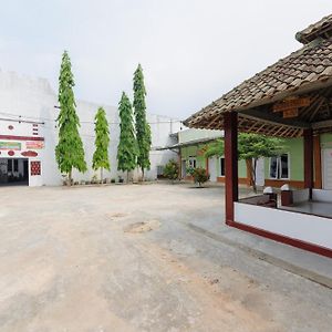Reddoorz Syariah Near Institut Darmajaya Lampung Ξενοδοχείο Μπαντάρ Λαμπούνγκ Exterior photo