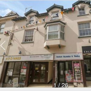 Seaton, Devon, Two Bed Apartment, Just Off The Sea Front. Exterior photo