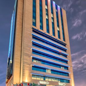 Saraya Corniche Hotel Ντόχα Exterior photo