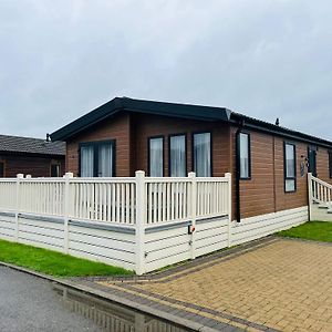 Eastgate Lodge With Hot Tub Malton Exterior photo