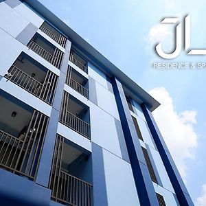 J & L Residence And Spa Μπανγκόκ Exterior photo