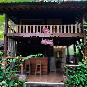 Bale Jukung Bed and Breakfast Tanjung  Exterior photo