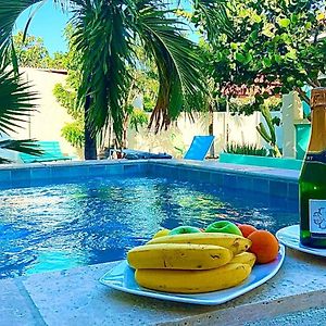 Beautiful And Spacious Mediterranean Villa On Palm Beach Παλμ Μπιτς Exterior photo