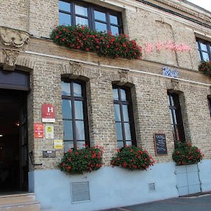 Le Saint Sebastien Ξενοδοχείο Blendecques Exterior photo