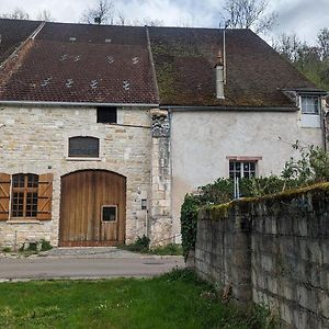 Maison Atypique Bord De L'Yonne Deux Rivieres Exterior photo