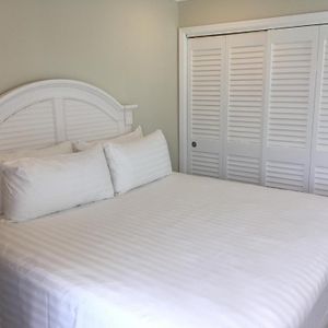 Dolphin Cove (Adults Only) Βίλα Φρίπορτ Room photo