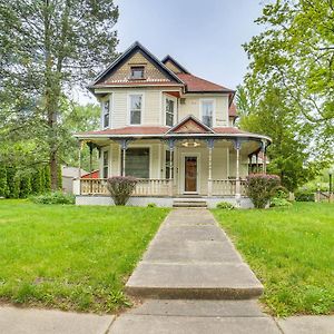 Charming Champaign Victorian With Deck! Βίλα Exterior photo