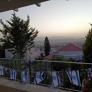 הסוויטה של דפנחי Διαμέρισμα Ramat Yishay Exterior photo
