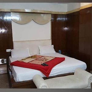 Hotel Ashok Near By Railway Station Haridwār Exterior photo