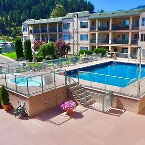 Val'S Place - Licensed Vacay Rental With Boat Slip Sicamous Exterior photo