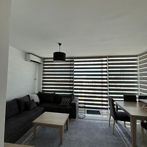 Central Apartment With A Sea View Κερύνεια Exterior photo