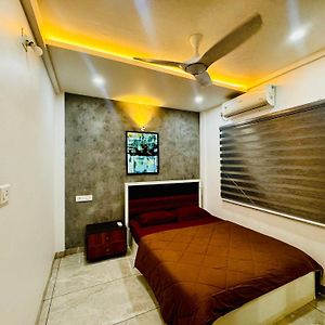 Luxurious 3Bhk Grandeur Διαμέρισμα Thiruvananthapuram Exterior photo